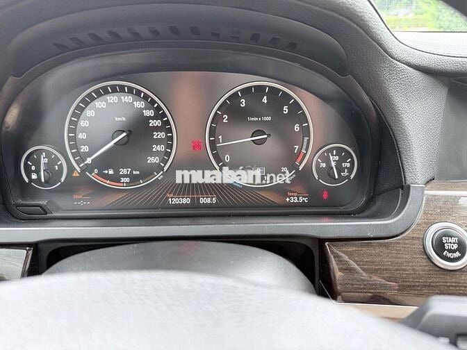 BMW 7 Series 2011 750Li - 120000 km