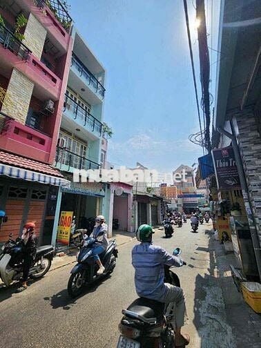 Bán nhà Tân Sơn Nhì (1 trệt 3 lầu) – khu sầm uất, sổ hồng riêng