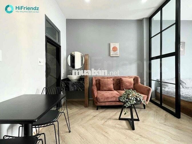 STUDIO BAN CÔNG XA BẾP NGAY LÊ VĂN SỸ TONE TRẦM CỰC SANG MỚI TINH