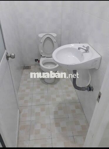 Cho thuê nhà nguyên căn đường TX 21, Q.12: 3PN, 2WC
