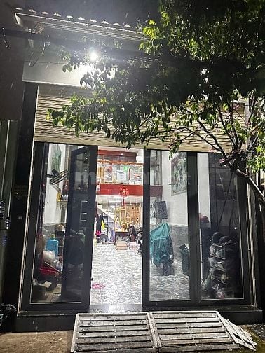 BBÁN NHÀ ĐẸP Ở NGAY. HẺM XE HƠI NGAY CHỢ THỚI HOÀ 