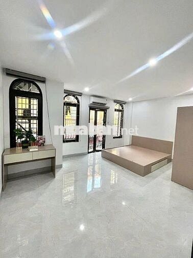 CHO THUÊ CĂN HỘ 2 PHÒNG NGỦ SIÊU RỘNG NGAY VINCOM TRẦN DUY HƯNG