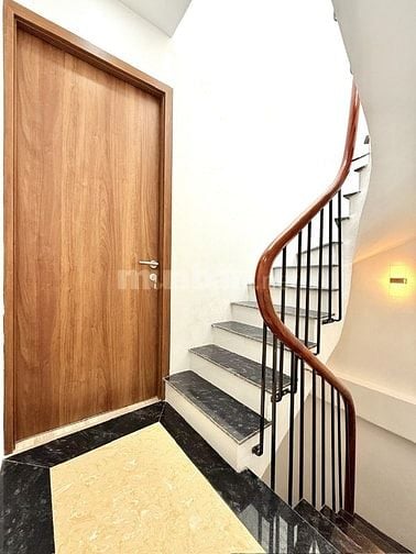 Bán nhà phố Bạch Mai ngõ nông thoáng sáng, Dt 32m2, 5t, đẹp ở ngay.