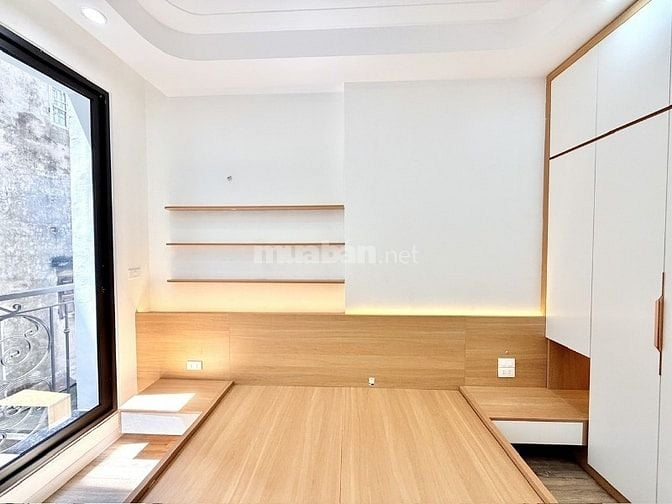 Bán nhà phố Bạch Mai ngõ nông thoáng sáng, Dt 32m2, 5t, đẹp ở ngay.