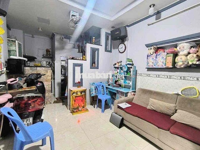 Giáp Quận 1 | Điện Biên Phủ - Nguyễn Cửu Vân | 3 Tầng 23m² Gần Hàng Xa