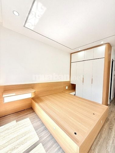 Bán nhà phố Bạch Mai ngõ nông thoáng sáng, Dt 32m2, 5t, đẹp ở ngay.