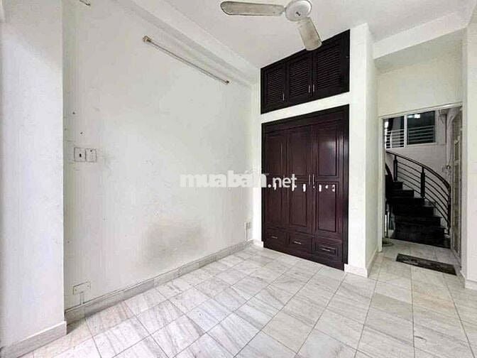 NGUYÊN CĂN 4PN, 2WC, HẺM XE HƠI, NƠ TRANG LONG BÌNH THẠNH