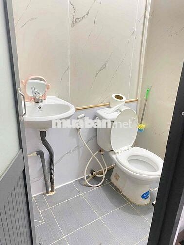 CHO THUÊ PHÒNG CÓ 2 PHÒNG NGỦ 1WC NGAY CHỢ HẠNH THÔNG TÂY