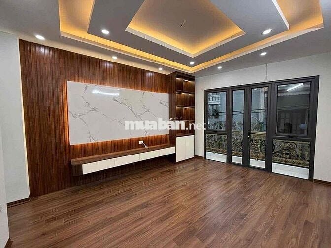 nguyễn chính ô tô tránh,7 chỗ vào nhà,42m 5 tầng thang máy