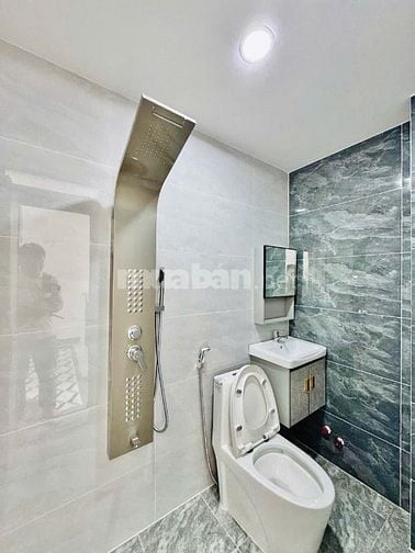 CHÍNH CHỦ BÁN NHÀ ĐẸP KHU ĐỒNG BỘ MỚI XÂY 3 TẦNG FULL NỘI THẤT