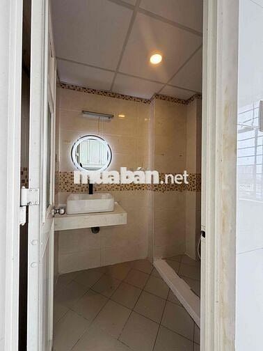 Cần bán căn hộ có sổ ở trung tâm