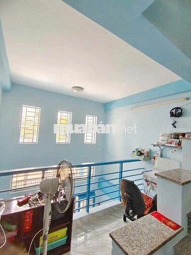 Bán gấp nhà mặt tiền đường số 15, Tân Thuận Quận 7, nhỉnh 7 tỷ.