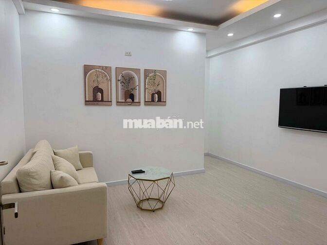 Cần bán căn hộ có sổ ở trung tâm