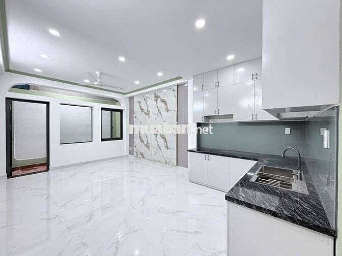 Nhà xây mới đang làm hoàn công 6ty750