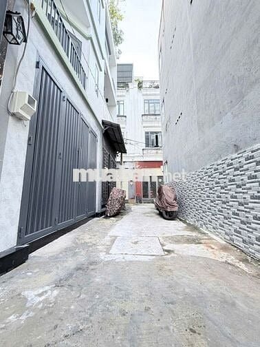 Nhà xây mới đang làm hoàn công 6ty750