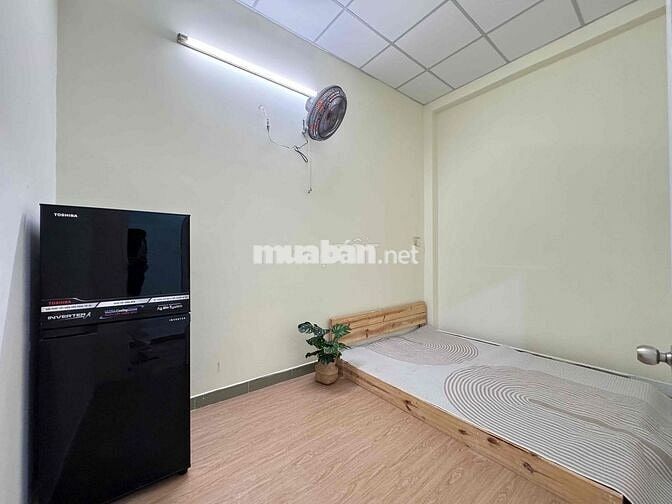 STUDIO FULL NỘI THẤT NGAY ETOWN NHÀ GA T3 CÓ THANG MÁY