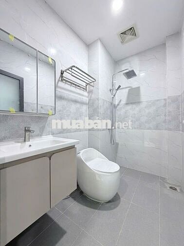 Nhà xây mới đang làm hoàn công 6ty750