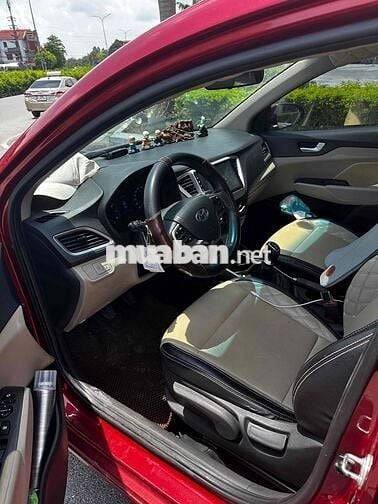 Hyundai Accent 2020 1.4MT - 900000 km