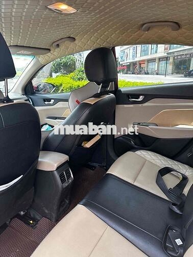 Hyundai Accent 2020 1.4MT - 900000 km