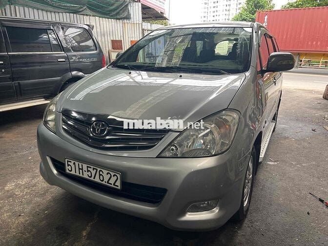 Toyota Innova 2009 V tự động