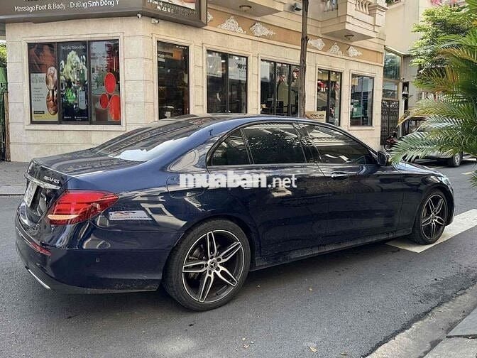 Mercedes E300 AMG 2020 Siu Lướt 22.000 km