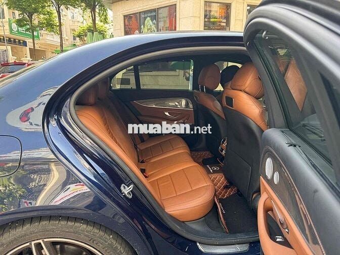 Mercedes E300 AMG 2020 Siu Lướt 22.000 km