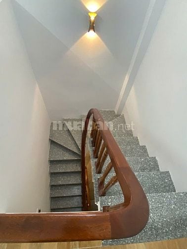  BÁN NHÀ tổ 13 Thạch Bàn phường Long Biên, 30m2x 4,5 tầng hiện đại