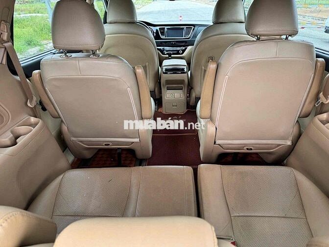 Kia Sedona 2018 máy  dầu 2.2 bản tiêu chuẩn