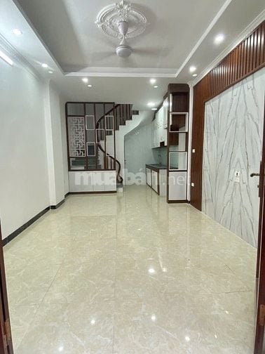  BÁN NHÀ tổ 13 Thạch Bàn phường Long Biên, 30m2x 4,5 tầng hiện đại