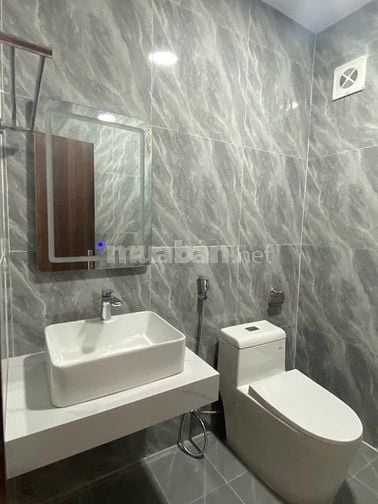  BÁN NHÀ tổ 13 Thạch Bàn phường Long Biên, 30m2x 4,5 tầng hiện đại