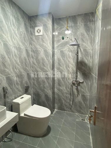  BÁN NHÀ tổ 13 Thạch Bàn phường Long Biên, 30m2x 4,5 tầng hiện đại