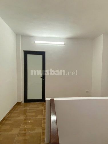  BÁN NHÀ tổ 13 Thạch Bàn phường Long Biên, 30m2x 4,5 tầng hiện đại