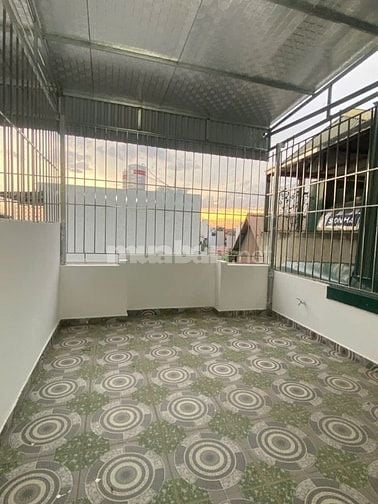  BÁN NHÀ tổ 13 Thạch Bàn phường Long Biên, 30m2x 4,5 tầng hiện đại