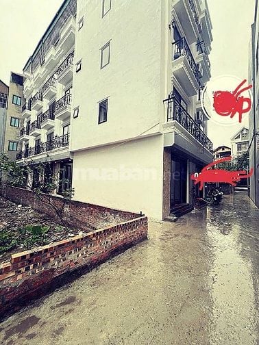  BÁN NHÀ tổ 13 Thạch Bàn phường Long Biên, 30m2x 4,5 tầng hiện đại