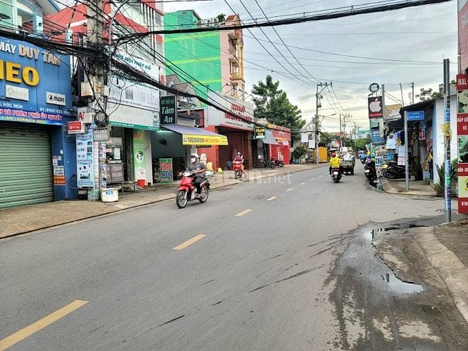 Chú Mười cần bán căn nhà nát MT đường Trần Văn Mười Hóc Môn 1 TỶ 250
