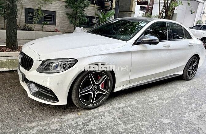 Mercedes Benz C Class 2019 C 300 AMG - 63000 km