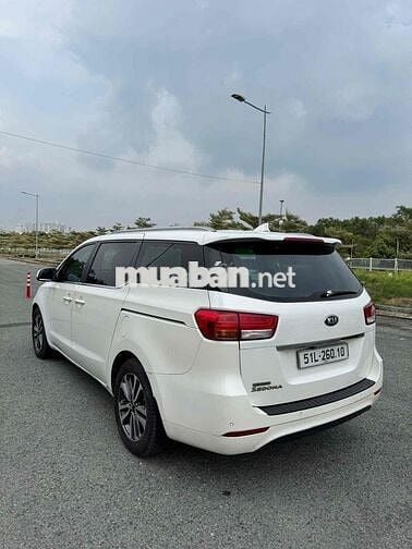 Kia Sedona 2018 máy  dầu 2.2 bản tiêu chuẩn