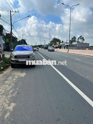 💥 Quá rẻ giá chỉ 3 tỷ 2 xx
có lô Đất mặt tiền DT744 ngang 10m