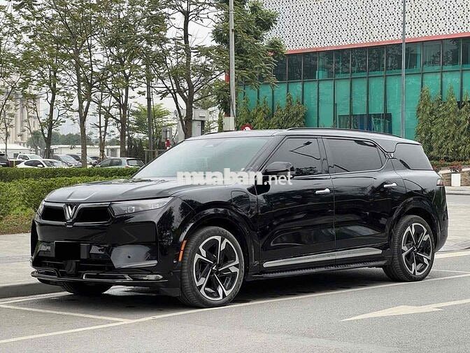 Công ty tặng VF9 không có nhu cầu sử dụng bản Plus