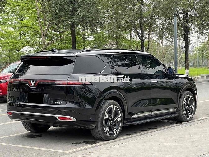 Công ty tặng VF9 không có nhu cầu sử dụng bản Plus