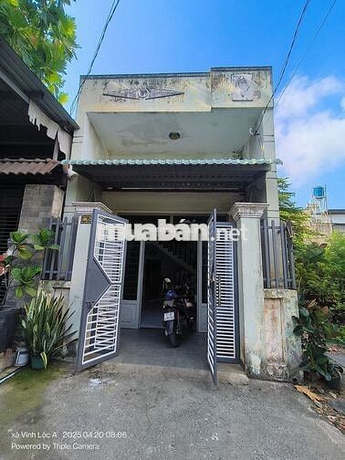 Nhà hẻm vào KDC đồng danh liên ấp 2 6 , vui lòng miễn trung gian