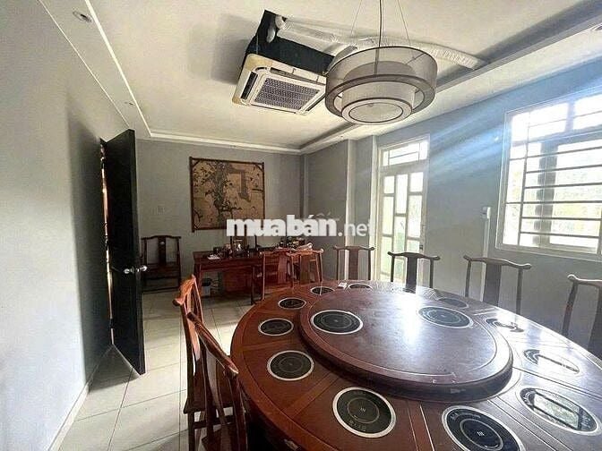 Cho Thuê Nhà Đường Trường Sơn, Quận 10, KD Tự Do - 3 Lầu - Vỉa hè Rộng