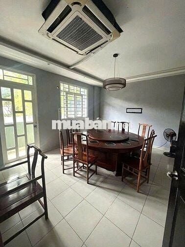 Cho Thuê Nhà Đường Trường Sơn, Quận 10, KD Tự Do - 3 Lầu - Vỉa hè Rộng