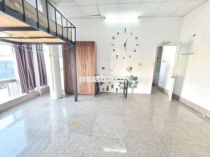 SIÊU PHẨM GÁC CỬA SỔ SIÊU TO - SIÊU RỘNG TẠI PHÚ NHUẬN - TIỆN ĐI Q1-3