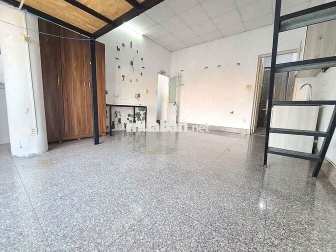 SIÊU PHẨM GÁC CỬA SỔ SIÊU TO - SIÊU RỘNG TẠI PHÚ NHUẬN - TIỆN ĐI Q1-3
