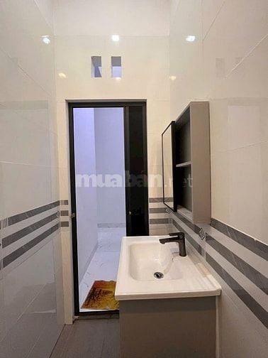 BÁN NHÀ CẤP 4 HIỆN ĐẠI MẶT TIỀN KINH DOANH GIÁ 2,7 TỶ