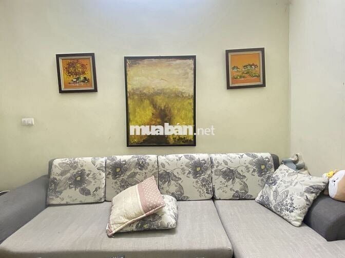 Căn hộ 70m2 2 phòng ngủ full nội thất nhà đã sửa đẹp Hoàn Kiếm