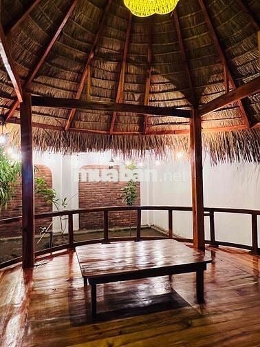 sieu phẩm nhà Tân Cổ Điển TRUNG AN, Sân oto, sân vườn đủ công năng