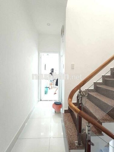 NHỈNH 3 TỶ , 35m2 , 3 TẦNG , TÂN HƯƠNG - TÂN PHÚ ,SÁT MẶT TIỀN