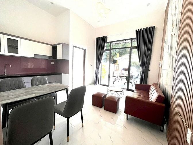 BÁN NHÀ CẤP 4 HIỆN ĐẠI MẶT TIỀN KINH DOANH GIÁ 2,7 TỶ
